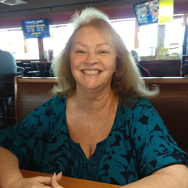Lucinda Rhoads, LPCC – Licensed Professional Clinical Counselor — ESA Letter Provider